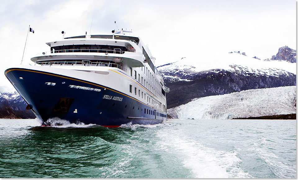 17406 Chilenische Fjorde.STELLA AUSTRALIS vor Gletscher 3 Foto Alexander Moebius Seeshaupt